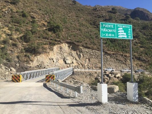 Vorgefertigte Stahl-Trägerbrücke mit einer Spannweite von 6 bis 60 Metern Konstruktionslast HL93 mit Stahl- oder Holzdeckoptionen für langlebige Konstruktion